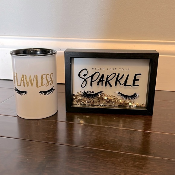 Sparkle and flawless eyelash decor - Picture 1 of 9